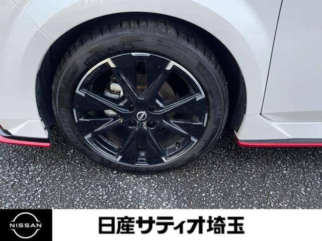 オーラ ニスモ ワンオーナー・全方位カメラ・メモリーナビ カーテンエアバッグ 地上デジタル エマブレ 横滑り防止装置 インテリキー ETC ドラレコ 車線逸脱警報 オートマチックハイビーム キーフリーシステム ABS(5枚目)