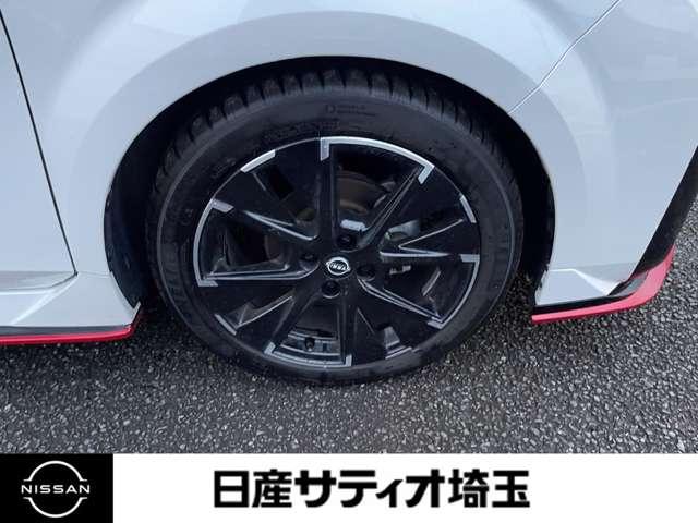 オーラ ニスモ ワンオーナー・全方位カメラ・メモリーナビ カーテンエアバッグ 地上デジタル エマブレ 横滑り防止装置 インテリキー ETC ドラレコ 車線逸脱警報 オートマチックハイビーム キーフリーシステム ABS(8枚目)