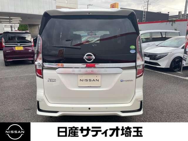 セレナ e-パワー ハイウェイスターV ワンオーナー・純正メモリーナビ・ドラレコ エマジェンシーブレーキ 地デジ パーキングセンサー 3列シート ウォークスルー 横滑り防止機能 スマキー バックカメラ 禁煙 LED レーンアシスト(4枚目)