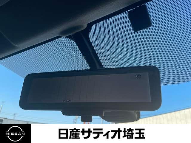 セレナ ｅ－パワー　ハイウェイスターＶ　ワンオーナー・純正ナビ・プロパイロット付　エマジェンシーブレーキ　地デジ　パーキングセンサー　３列シート　ウォークスルー　横滑り防止機能　スマキー　バックカメラ　禁煙　ＬＥＤ　レーンアシスト（16枚目）