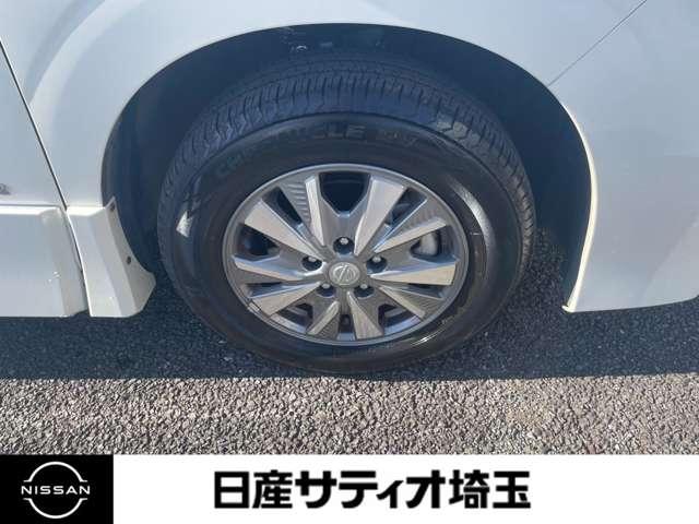 セレナ e-パワー ハイウェイスターV ワンオーナー・メモリナビ・プロパイロット エマジェンシーブレーキ 地デジ 3列シート ウォークスルー 横滑り防止機能 スマキー LED レーンアシスト 点検記録簿付 クルコン ETC ドラレコ(8枚目)