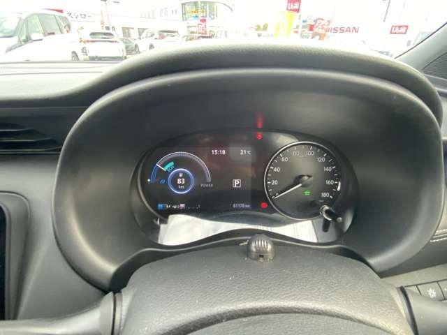 キックス Ｘ　（ｅ－ＰＯＷＥＲ）　ＬＥＤヘッドライト／アラウンドビューモニター／プロパイロット　パーキングセンサー　地デジ　フロントカメラ　シートＨ　ナビ＆ＴＶ　Ｒレール　ＶＤＣ　ワンオ－ナ－車　追従クルコン（18枚目）