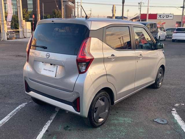 デイズ S 当社試乗車UP 運転席エアバッグ i-STOP 1オーナ Bカメラ コーナーソナー フルセグテレビ 横滑り防止装置付 ナビTV 禁煙 車線逸脱防止 助手席エアバッグ ドライブレコーダー 記録簿有り(3枚目)