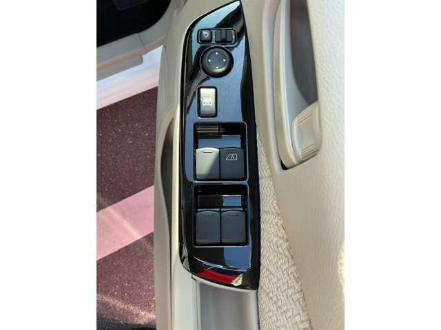 デイズ Ｘ　ディーラーナビ　アラウンドビューモニター搭載　フルセグテレビ　コーナーソナー　オートマチックハイビーム　踏み間違え防止　禁煙　横滑防止装置　スマートキー　イモビライザー　１オーナー　ＰＳ（18枚目）