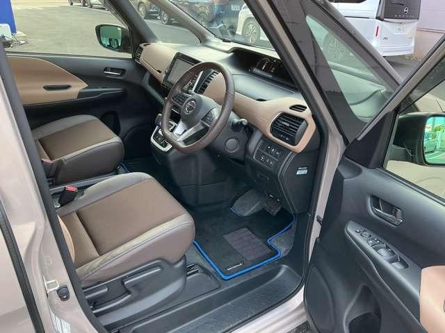 セレナ e-パワー ハイウェイスター ディラーナビ搭載 ドラレコ搭載 地デジ 両側電動ドア 衝突軽減 レーンキープ LED カーテンエアバック アルミ スマートキー 3列シート ETC エアバッグ オートエアコン(3枚目)