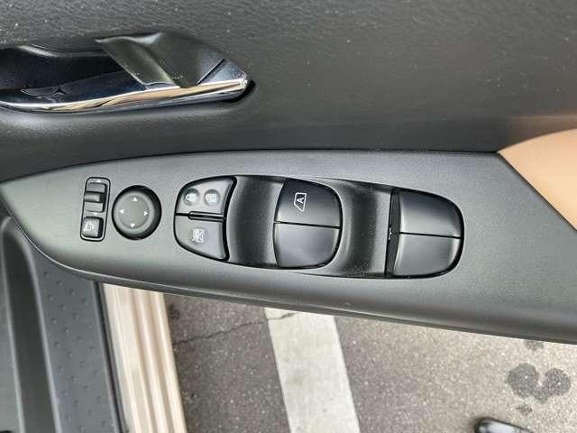 セレナ e-パワー ハイウェイスター ディラーナビ搭載 ドラレコ搭載 地デジ 両側電動ドア 衝突軽減 レーンキープ LED カーテンエアバック アルミ スマートキー 3列シート ETC エアバッグ オートエアコン(17枚目)