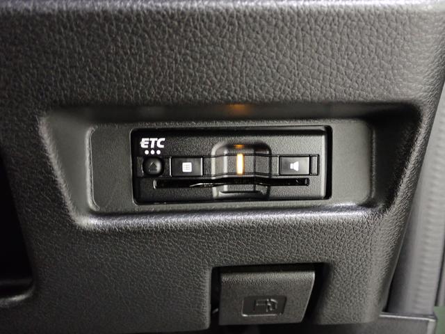 スペーシアギア ハイブリッドＸＺターボ　３型　フルタイム４ＷＤ　７インチワイドナビ　ＥＴＣ　車線逸脱”抑制”　全車速追従式アダプティブクルーズコントロール　後席両側電動パワースライドドア　前方・後方衝突軽減ブレーキ　ルーフレール　フルオートエアコン　スマートキー（20枚目）