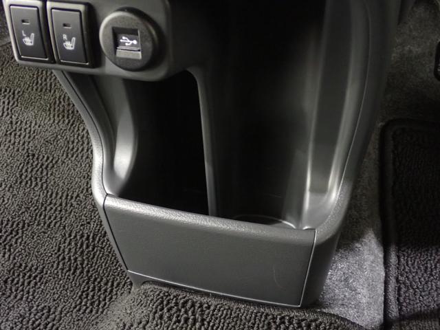 ハスラー Ｊ　２型　全方位モニタ付７インチワイドナビ　ホワイト２トーンルーフ！ブラックインテリアパッケージ！走行１．１万ｋｍ！車検整備付！ＥＴＣ　ディスチャージライト　ＬＥＤフォグランプ　衝突軽減ブレーキ　ナノイー搭載フルオートエアコン　スマートキー（34枚目）