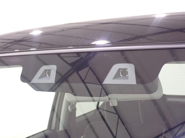 夜間の歩行者も検知する衝突被害軽減ブレーキ「デュアルカメラブレーキサポート」搭載！前方のクルマや人を検知。夜間の検知にも優れ、万一の危険を察知し、自動（衝突被害軽減）ブレーキなどで衝突回避をサポート！