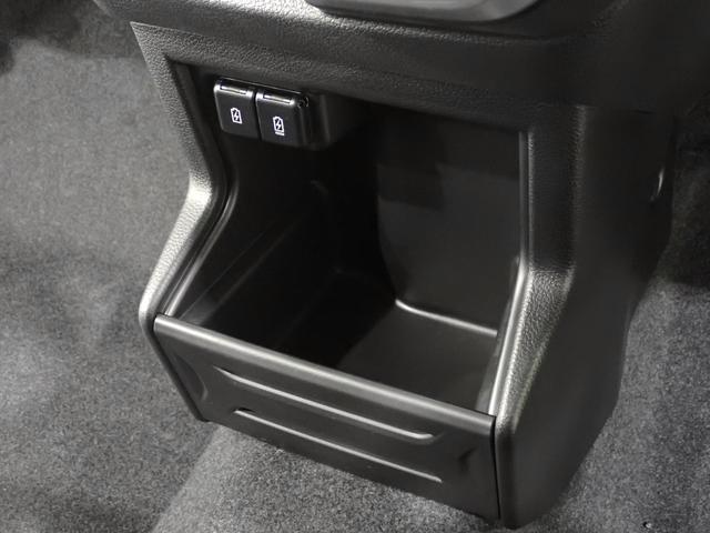 当店は、東京海上日動・損保ジャパンの保険代理店となっておりますので、自動車保険もぜひご相談下さい。万が一の際や、修理の時の窓口を一本化すると、とっても便利ですよ！