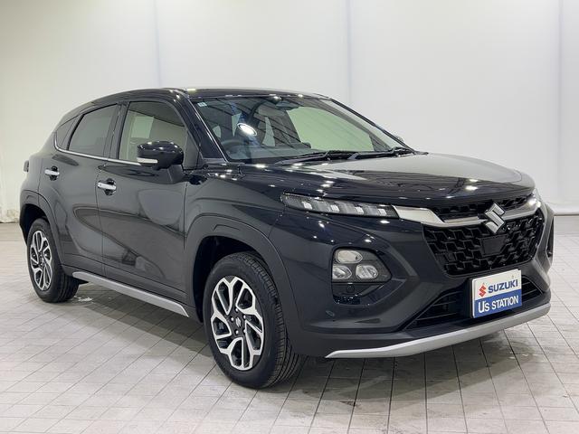 小さな車でも、しっかり未来が・・・？とっても広々してますよ！ぜひ、一度運転席に座ってみてください！世界が変わる・・・かも？