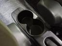 こんなところにもドリンクホルダーが!純正で付いていると車内にマッチしてます!新たに購入する必要が無いのも嬉しいですね!