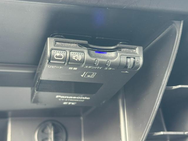 ＭＩＮＩ ジョンクーパーワークス　ドライブレコーダー　ＥＴＣ　アルミホイール　ＨＩＤ　キーレスエントリー　シートヒーター　ＡＴ　盗難防止システム　ＡＢＳ　ＥＳＣ　ＣＤ（6枚目）