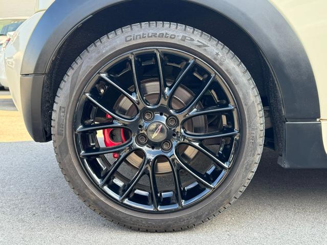 ＭＩＮＩ ジョンクーパーワークス　ドライブレコーダー　ＥＴＣ　アルミホイール　ＨＩＤ　キーレスエントリー　シートヒーター　ＡＴ　盗難防止システム　ＡＢＳ　ＥＳＣ　ＣＤ（43枚目）