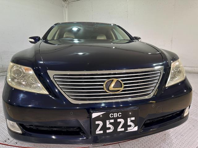 ＬＳ ＬＳ４６０　バージョンＣ　革シート　ＥＴＣ　クリアランスソナー　オートクルーズコントロール　ナビ　ＴＶ　アルミホイール　オートライト　ＨＩＤ　ＡＴ　スマートキー　電動格納ミラー　エアバッグ　ＡＢＳ　パワーウインドウ　パワステ（35枚目）