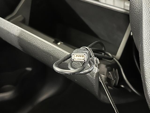 カスタムＴ　ＥＴＣ　全周囲カメラ　両側電動スライドドア　ナビ　オートライト　ＨＩＤ　スマートキー　電動格納ミラー　ベンチシート　ＣＶＴ　盗難防止システム　ＡＢＳ　ＥＳＣ　ＣＤ　ＤＶＤ再生　ＵＳＢ(16枚目)