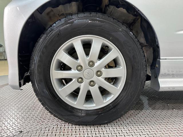 テリオスキッド カスタムＬ　４ＷＤ　キーレスエントリー　電動格納ミラー　ＭＴ　ＣＤ　アルミホイール　衝突安全ボディ　エアコン　センターデフロック　ターボ（37枚目）