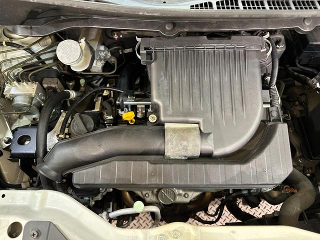 デリカＤ：２ Ｓ　バックカメラ　両側電動スライドドア　アルミホイール　オートライト　ＨＩＤ　スマートキー　電動格納ミラー　ＣＶＴ　盗難防止システム　衝突安全ボディ　ＡＢＳ　ＣＤ　ＤＶＤ再生　エアコン　エアバッグ（31枚目）