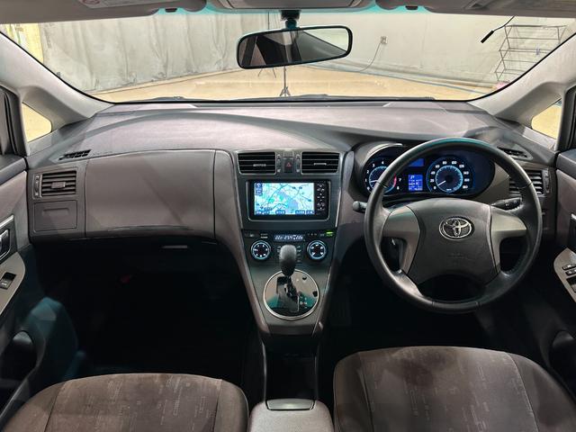 マークＸジオ ２４０Ｆ　ＥＴＣ　バックカメラ　ナビ　ＴＶ　オートライト　ＨＩＤ　スマートキー　電動格納ミラー　３列シート　ＣＶＴ　アルミホイール　ＣＤ　ＤＶＤ再生　ＡＢＳ　エアバッグ　パワーステリング　パワーウインドウ（5枚目）