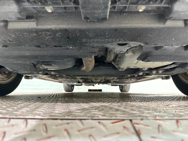 マークＸジオ ２４０Ｆ　ＥＴＣ　バックカメラ　ナビ　ＴＶ　オートライト　ＨＩＤ　スマートキー　電動格納ミラー　３列シート　ＣＶＴ　アルミホイール　ＣＤ　ＤＶＤ再生　ＡＢＳ　エアバッグ　パワーステリング　パワーウインドウ（27枚目）