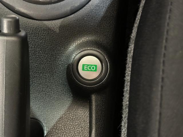 ノート エアロスタイル　ＥＴＣ　ナビ　ＴＶ　アルミホイール　オートライト　スマートキー　アイドリングストップ　電動格納ミラー　ＣＶＴ　盗難防止システム　衝突安全ボディ　ＡＢＳ　ＥＳＣ　ＣＤ　ＤＶＤ再生（14枚目）