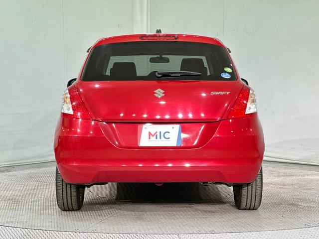 スイフト ＸＬ　ＥＴＣ　ナビ　ＴＶ　アルミホイール　オートライト　スマートキー　電動格納ミラー　ＣＶＴ　盗難防止システム　衝突安全ボディ　ＡＢＳ　ＣＤ　ＵＳＢ　エアコン　ＡＢＳ　パワーウインドウ　パワーステアリング（17枚目）