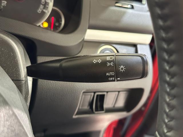 スイフト ＸＬ　ＥＴＣ　ナビ　ＴＶ　アルミホイール　オートライト　スマートキー　電動格納ミラー　ＣＶＴ　盗難防止システム　衝突安全ボディ　ＡＢＳ　ＣＤ　ＵＳＢ　エアコン　ＡＢＳ　パワーウインドウ　パワーステアリング（23枚目）