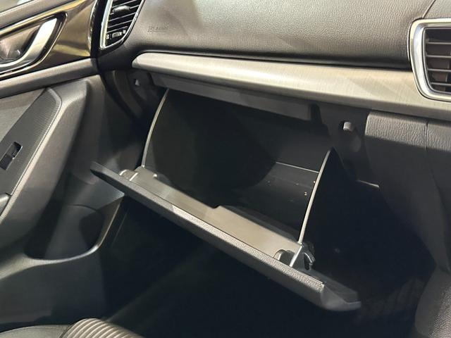 アクセラスポーツ １５Ｓツーリング　ナビ　バックカメラ　ＴＶ　オートクルーズコントロール　衝突被害軽減システム　アルミホイール　オートライト　ＨＩＤ　スマートキー　アイドリングストップ　電動格納ミラー　ＭＴ　衝突安全ボディ（30枚目）