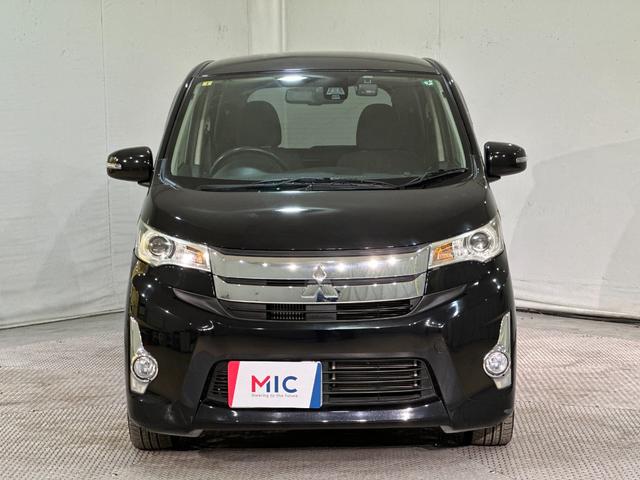 ｅＫカスタム Ｔ　ｅ－アシスト　ナビ　ワンオーナー　４ＷＤ　ターボ　ＥＴＣ　バックカメラ　衝突被害軽減システム　オートライト　ＨＩＤ　スマートキー　電動格納ミラー　シートヒーター　ベンチシート　ＣＶＴ　盗難防止システム　ＡＢＳ　ＣＤ（15枚目）