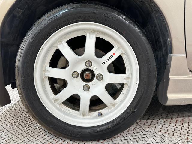 マーチ １２Ｓ　バックカメラ　ナビ　ＴＶ　ニスモ１５インチアルミホイール　ＭＴ　ＣＤ　ＤＶＤ再生　ＡＢＳ　インパルエアロ（37枚目）