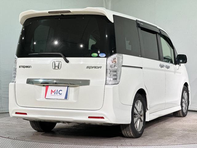 ステップワゴンスパーダ Ｚ　インターナビセレクション　ＥＴＣ　バックカメラ　ナビ　ＴＶ　オートクルーズコントロール　両側電動スライドドア　オートライト　ＨＩＤ　スマートキー　アイドリングストップ　電動格納ミラー　３列シート　ウォークスルー　ＣＶＴ（20枚目）