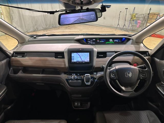 フリードハイブリッド ハイブリッド・Gホンダセンシング ETC バックカメラ ナビ クリアランスソナー アダプティブクルーズコントロール レーンアシスト 衝突被害軽減システム 両側電動スライドドア オートライト LEDヘッドランプ スマートキー USB(6枚目)