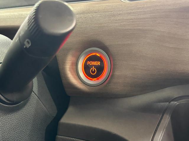 フリードハイブリッド ハイブリッド・Gホンダセンシング ETC バックカメラ ナビ クリアランスソナー アダプティブクルーズコントロール レーンアシスト 衝突被害軽減システム 両側電動スライドドア オートライト LEDヘッドランプ スマートキー USB(15枚目)