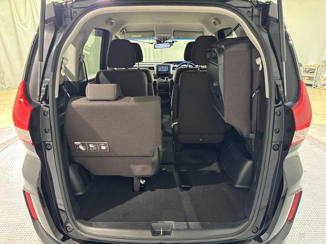 フリードハイブリッド ハイブリッド・Gホンダセンシング ETC バックカメラ ナビ クリアランスソナー アダプティブクルーズコントロール レーンアシスト 衝突被害軽減システム 両側電動スライドドア オートライト LEDヘッドランプ スマートキー USB(22枚目)