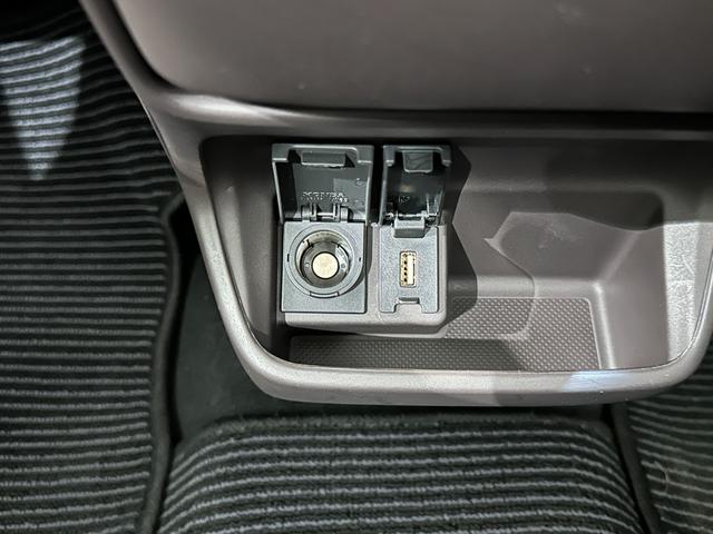 フリードハイブリッド ハイブリッド・Gホンダセンシング ETC バックカメラ ナビ クリアランスソナー アダプティブクルーズコントロール レーンアシスト 衝突被害軽減システム 両側電動スライドドア オートライト LEDヘッドランプ スマートキー USB(33枚目)