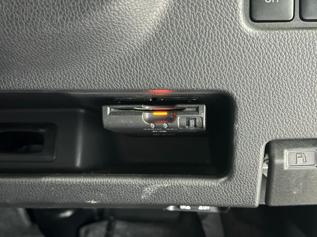 デイズルークス ハイウェイスター　ターボ　ＥＴＣ　全周囲カメラ　両側電動スライドドア　ナビ　ＴＶ　　オートライト　ＨＩＤ　スマートキー　アイドリングストップ　電動格納ミラー　ベンチシート　ＣＶＴ　ＡＢＳ　ターボ　ＡＢＳ　エアバッグ（12枚目）