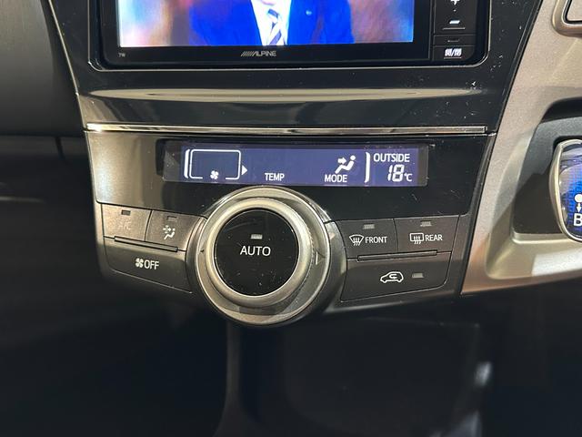 プリウスアルファ Ｓ　ＥＴＣ　バックカメラ　ナビ　ＴＶ　オートライト　後席モニター　スマートキー　電動格納ミラー　３列シート　ＣＶＴ　盗難防止システム　衝突安全ボディ　ＡＢＳ　ＥＳＣ　ＣＤ　ＤＶＤ再生（19枚目）