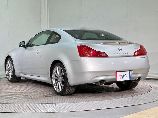 スカイライン ３７０ＧＴ　タイプＳ　ＥＴＣ　バックカメラ　ナビ　アルミホイール　オートライト　ＨＩＤ　ＡＴ　スマートキー　電動格納ミラー　盗難防止システム　パワーシート　ＣＤ　衝突安全ボディ　ＡＢＳ　ＥＳＣ　エアコン（18枚目）