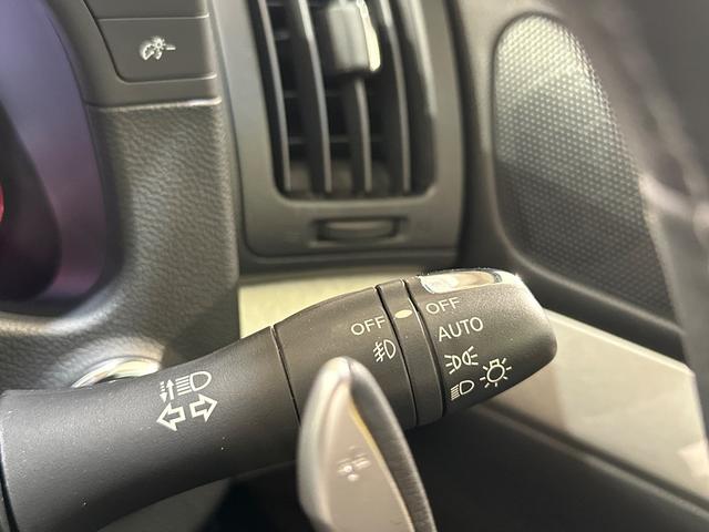 スカイライン ３７０ＧＴ　タイプＳ　ＥＴＣ　バックカメラ　ナビ　アルミホイール　オートライト　ＨＩＤ　ＡＴ　スマートキー　電動格納ミラー　盗難防止システム　パワーシート　ＣＤ　衝突安全ボディ　ＡＢＳ　ＥＳＣ　エアコン（33枚目）