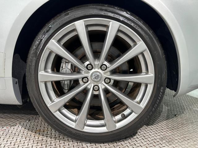 スカイライン ３７０ＧＴ　タイプＳ　ＥＴＣ　バックカメラ　ナビ　アルミホイール　オートライト　ＨＩＤ　ＡＴ　スマートキー　電動格納ミラー　盗難防止システム　パワーシート　ＣＤ　衝突安全ボディ　ＡＢＳ　ＥＳＣ　エアコン（42枚目）