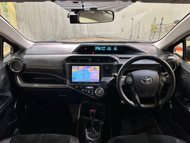 アクア Ｇ　Ｇ’ｓ　ＥＴＣ　バックカメラ　ナビ　ＴＶ　アルミホイール　オートライト　スマートキー　電動格納ミラー　ＣＶＴ　衝突安全ボディ　ＡＢＳ　ＣＤ　ＤＶＤ再生　ＵＳＢ　ミュージックプレイヤー接続可（5枚目）