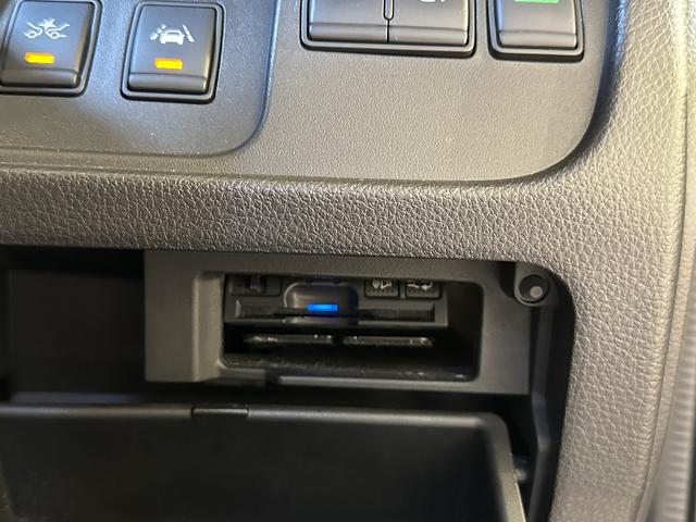 セレナ ハイウェイスター　Ｖセレ＋セーフティ　ＳＨＶ　Ａセフ　ＥＴＣ　全周囲カメラ　ナビ　ＴＶ　クリアランスソナー　オートクルーズコントロール　レーンアシスト　衝突被害軽減システム　両側電動スライドドア　オートライト　ＬＥＤヘッドランプ　スマートキー（13枚目）