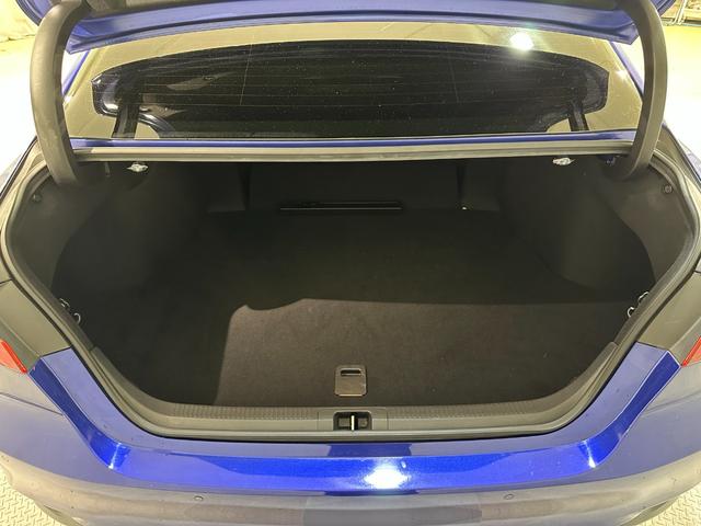 カムリ Ｇ　４ＷＤ　ＥＴＣ　クリアランスソナー　アダプティブクルーズコントロール　衝突被害軽減システム　バックカメラ　ナビ　ＴＶ　アルミホイール　オートマチックハイビーム　パワーステアリング　エアバッグ（40枚目）