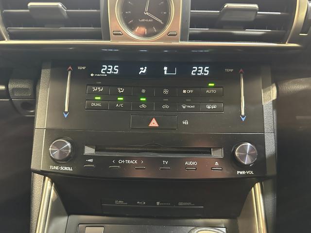 LEXUS IS IS300H