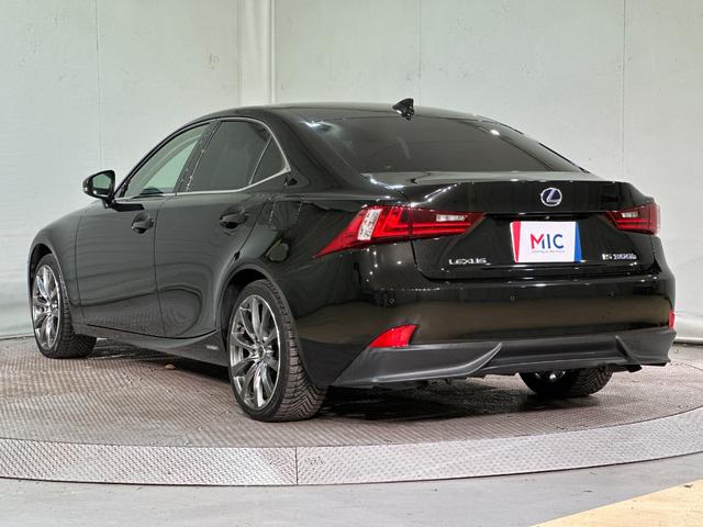 LEXUS IS IS300H