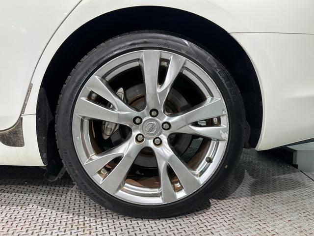 フーガ ３７０ＧＴ　タイプＳ　ＢＯＳＥサウンド　本革シート　ＥＴＣ　オートクルーズコントロール　バックカメラ　ナビ　ＴＶ　アルミホイール　オートライト　ＨＩＤ　ＡＴ　スマートキー　電動格納ミラー　パワーシート　オットマン　ＣＤ（46枚目）