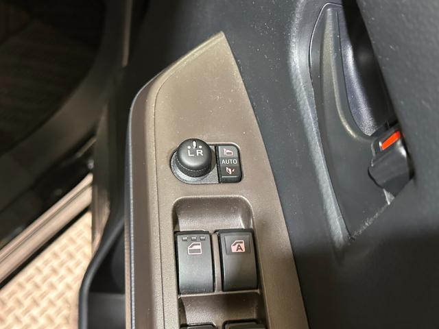 ルーミー X S ETC バックカメラ ナビ TV 両側スライド・片側電動 クリアランスソナー 衝突被害軽減システム オートマチックハイビーム オートライト スマートキー アイドリングストップ ABS(18枚目)