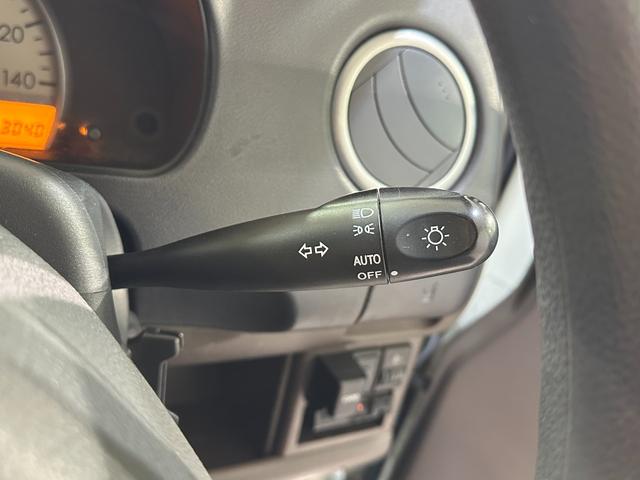 モコ E ショコラティエ エアロスタイル ETC ナビ TV オートライト スマートキー 電動格納ミラー ベンチシート AT 盗難防止システム ABS CD USB アルミホイール 衝突安全ボディ エアコン パワーステアリング(11枚目)