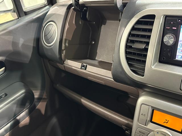 モコ E ショコラティエ エアロスタイル ETC ナビ TV オートライト スマートキー 電動格納ミラー ベンチシート AT 盗難防止システム ABS CD USB アルミホイール 衝突安全ボディ エアコン パワーステアリング(32枚目)