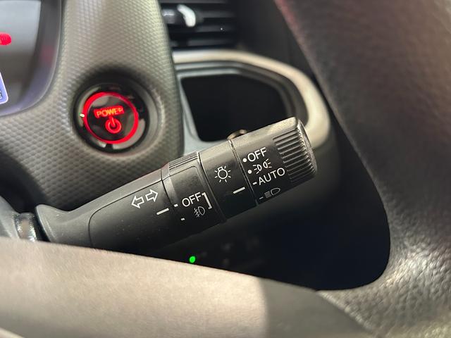 フィット e:HEVベーシック 4WD ETC バックカメラ ナビ クリアランスソナー オートクルーズコントロール レーンアシスト 衝突被害軽減システム オートライト LEDヘッドランプ スマートキー(12枚目)